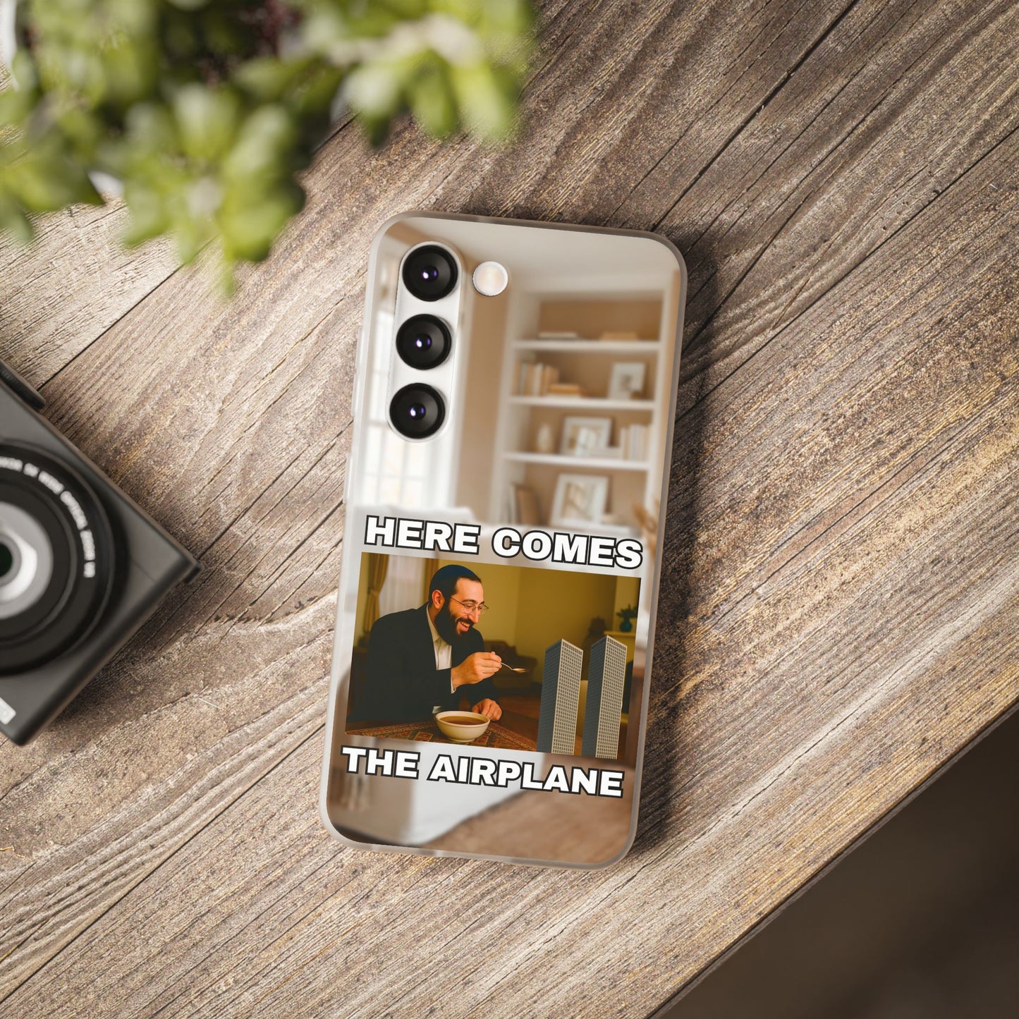 Here comes the airplane